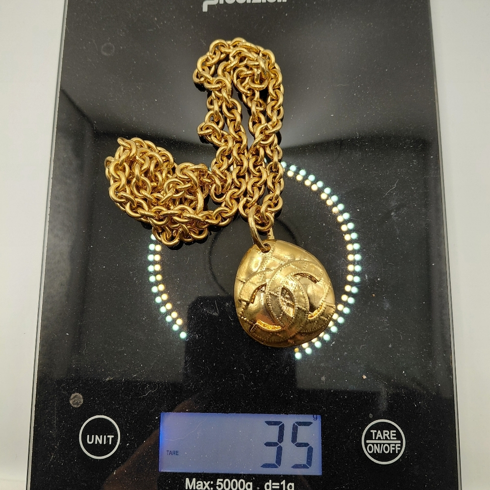 CHANEL Vintage Coco Mark CC Logo Round Pendant Necklace Gold Tone 94P Auth - Picture 8 of 8